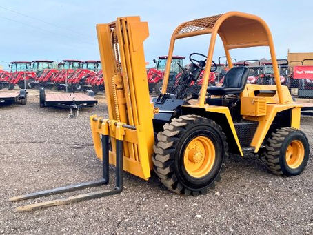 SPECIAL --- 1979 Champ CB60A Gas Rough Terrain Pneumatic Forklift / 2 Stage Mast