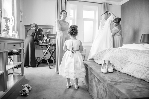 Natural Wedding Photography Photo Flower Girl in Swansea, Carmarthen and The Gower
