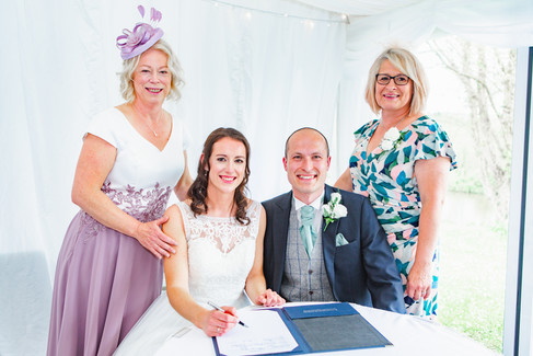 sylen lakes wedding photography with natural ceremony of bride and groom