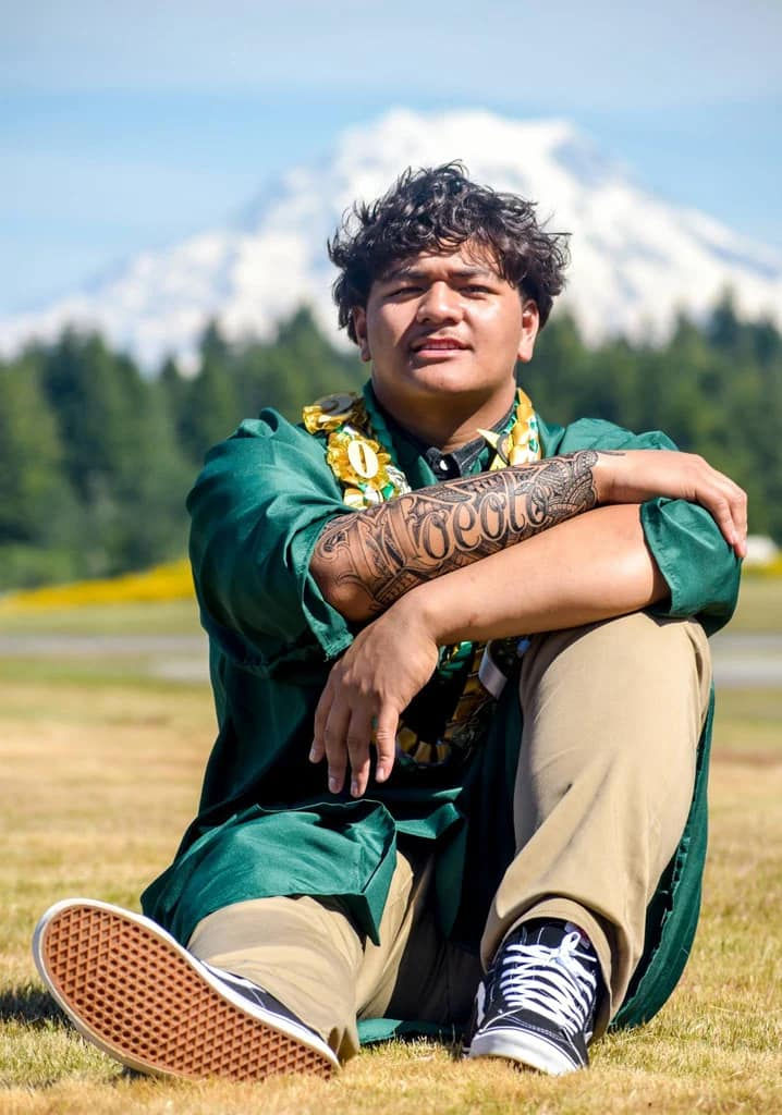 Outdoor Mountain Senior Portraits