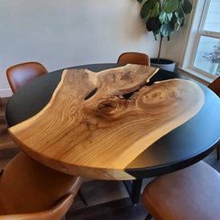 Epoxy-filled-circular-river-table.png
