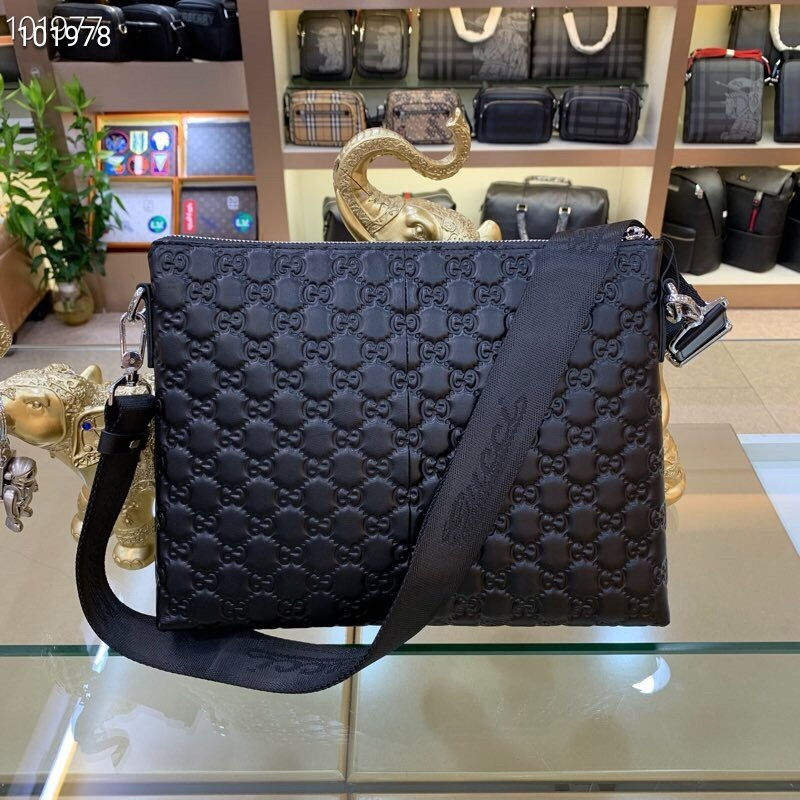 Thumbnail: 구찌 남성 글러치백