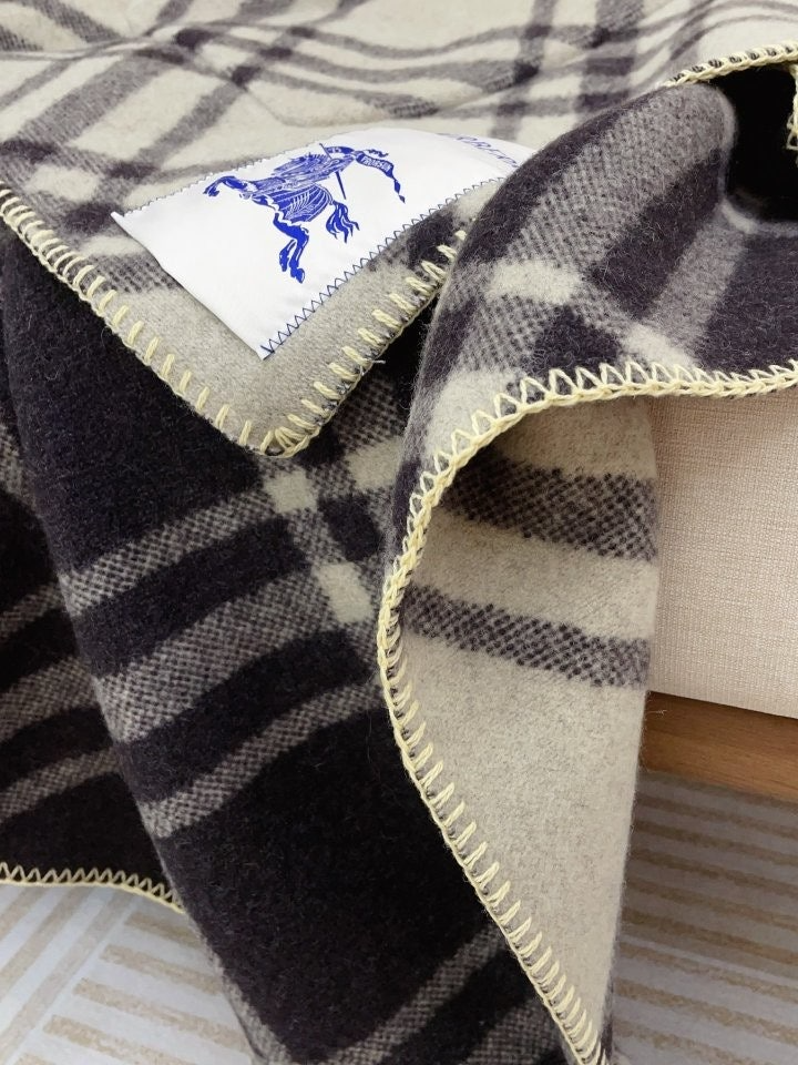 Thumbnail: 버버리 여성 숄