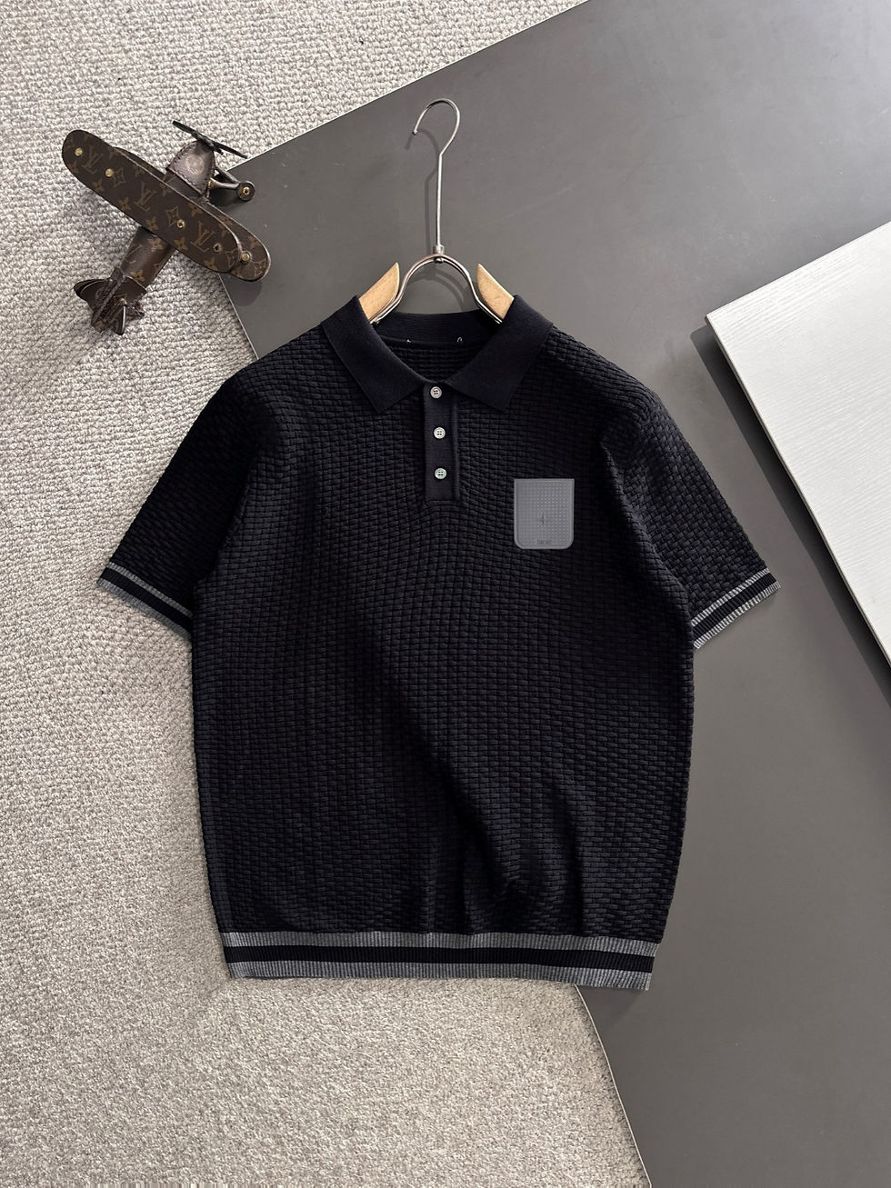 Thumbnail: 디올 반팔티