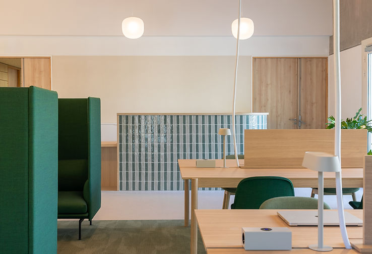 studioaimeemario_mediatheque_mobilier sur mesure_banque daccueil.jpg