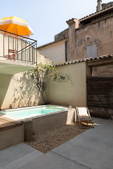 studioaimeemario_piscine_gordes_provence_ete.jpg