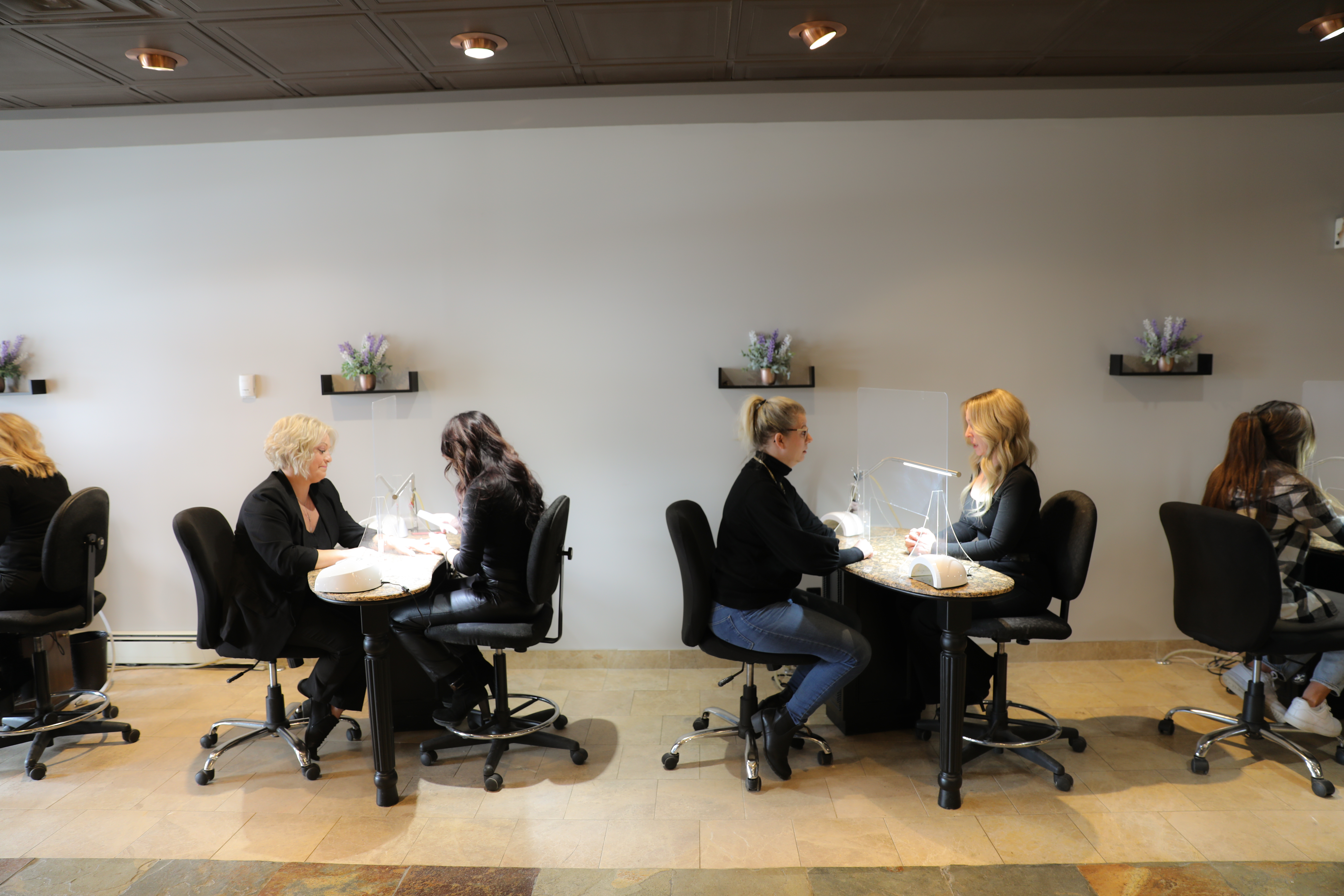 The Gelous Nails team at work