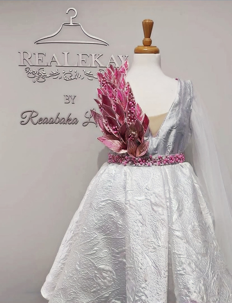 Elegant Authentic images (show in a village, show the herd, the traditional part of the wedding) Modern