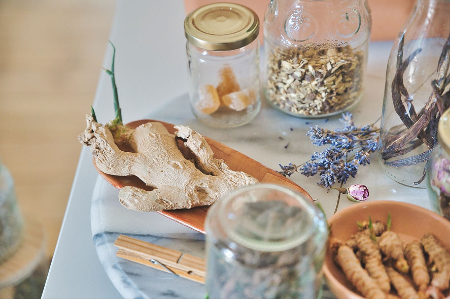 Top_Ayurveda_bk55%.jpg