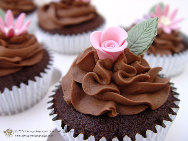 Thumbnail: 6 Vintage Chocolate Flower Cupcakes