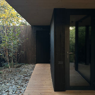 zjawiskowa sauna, czarna sauna, klimatyczna sauna, designerska sauna