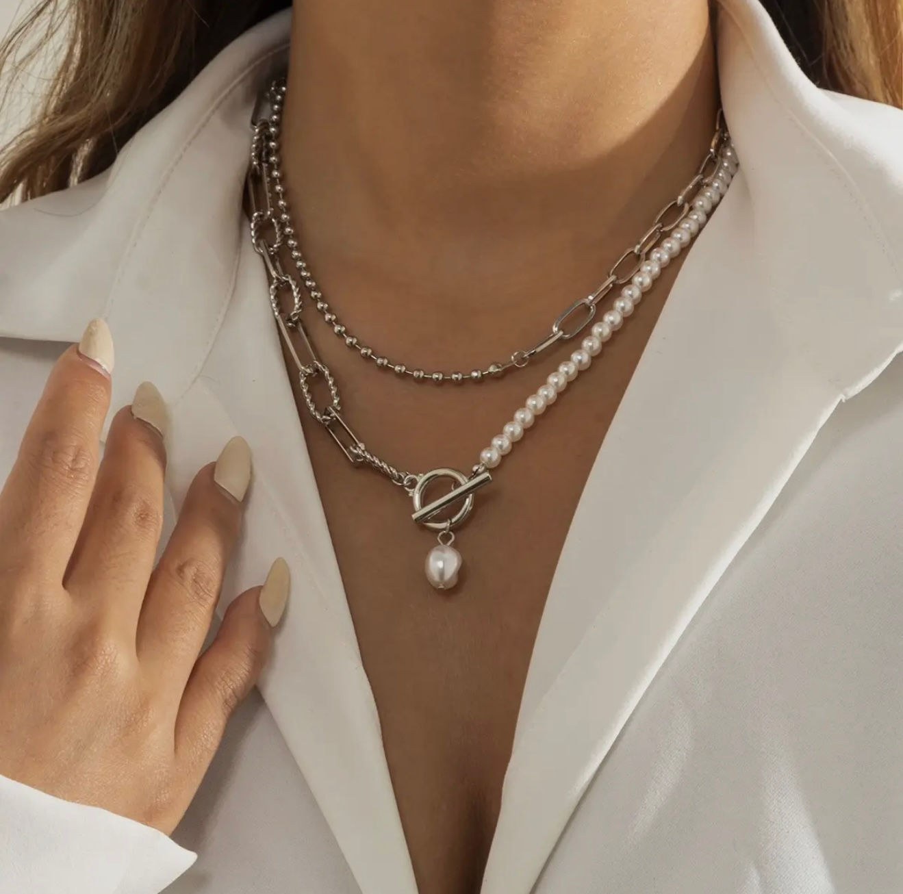 Multi-Sized Paperclip Pearl Metallic Beaded Necklace