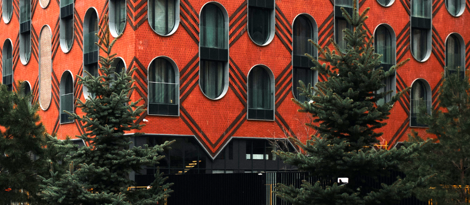 Interactive Engagement: Nurturing Client Relationships Through Social Media in Architecture