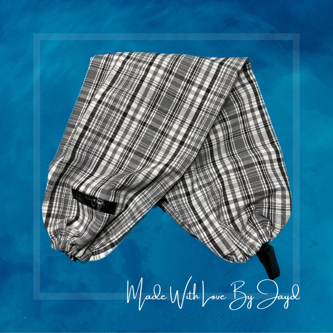 Gray/White Plaid Plastic Bag Pooper