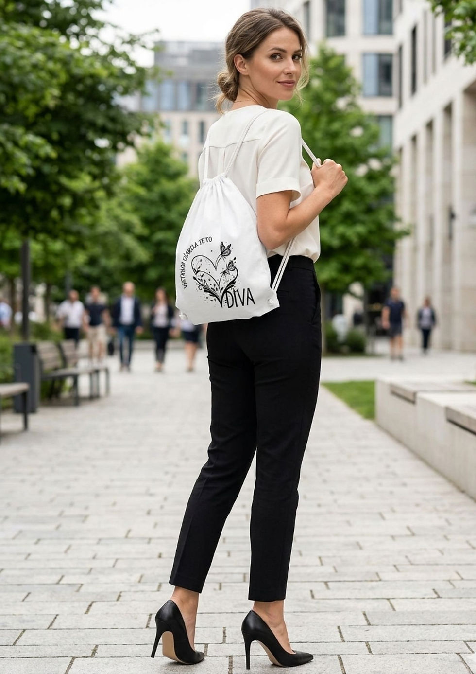 BloomPress - Batoh Easygo unisex Diva - žena, ktorá všetkých očarila