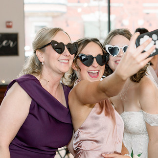 a moment for the sunnies with all the ladies