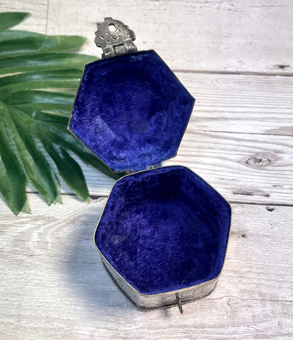 Thumbnail: Vintage Silver Metal Trinket Pot