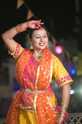 Beginner student practicing tatkaar and mudras in online Kathak dance classes