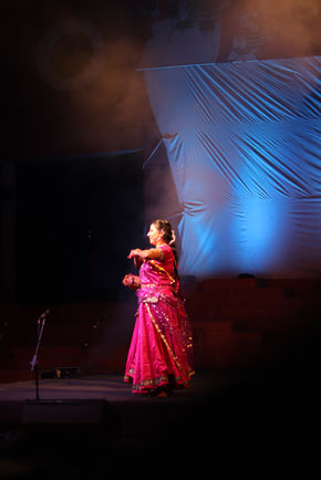 Students experimenting with fusion choreography online.