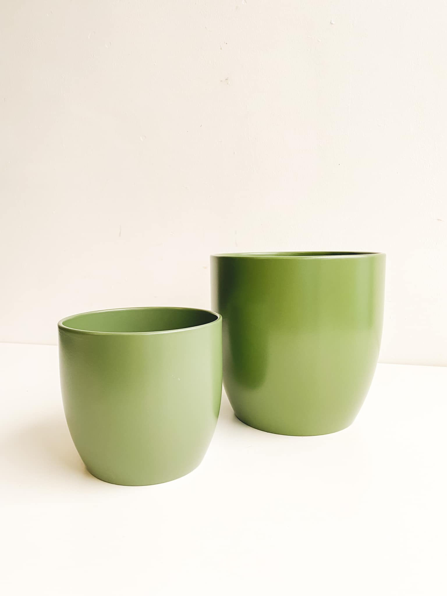 Basel Ceramic Plant Pot - Moss Green