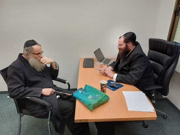 רבי שלמה אלימלך זצ"ל בביקור במשרדי מכון חכמת התורה, אב תשפ"ד.