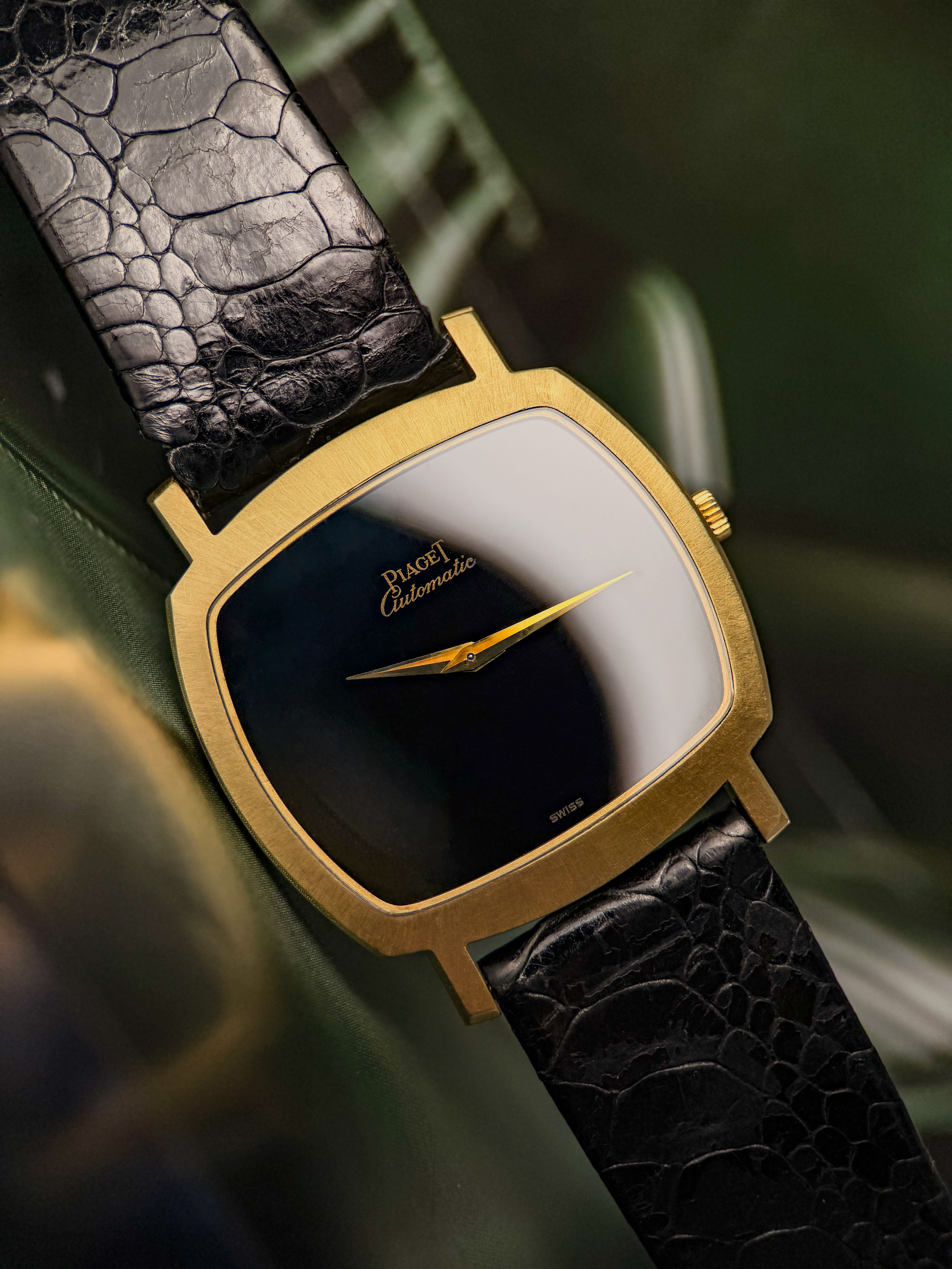 Piaget Tv onyx Yellow Gold