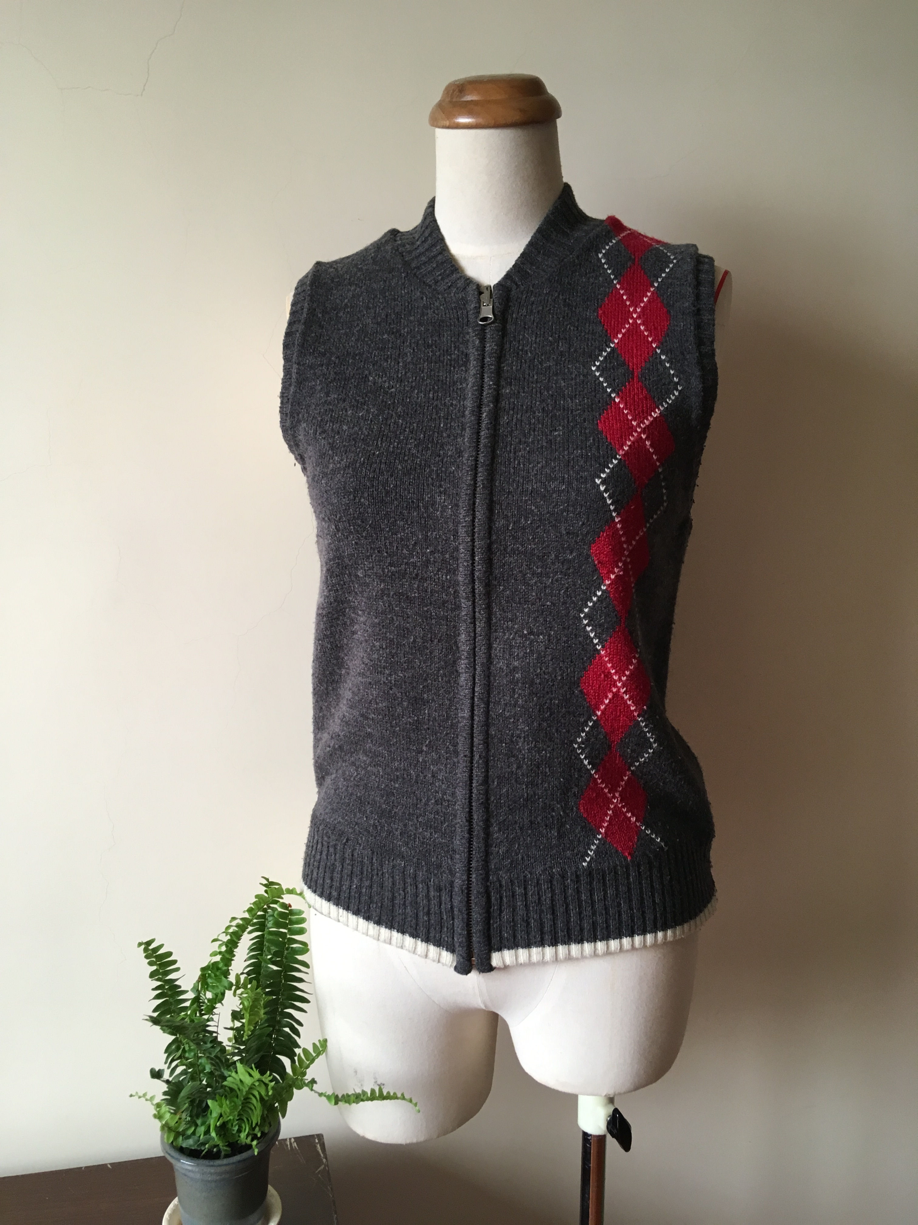 Kinloch Anderson Scotland灰色羊毛背心