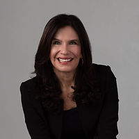 SRC_sitting-blk outfit_2021profile (003) - Stacey Cohen.jpg