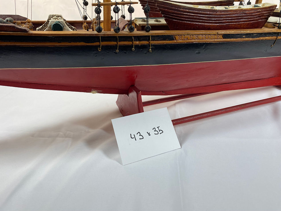 Miniature : Eugène Leclerc (1930) - Blue Nose (1362)