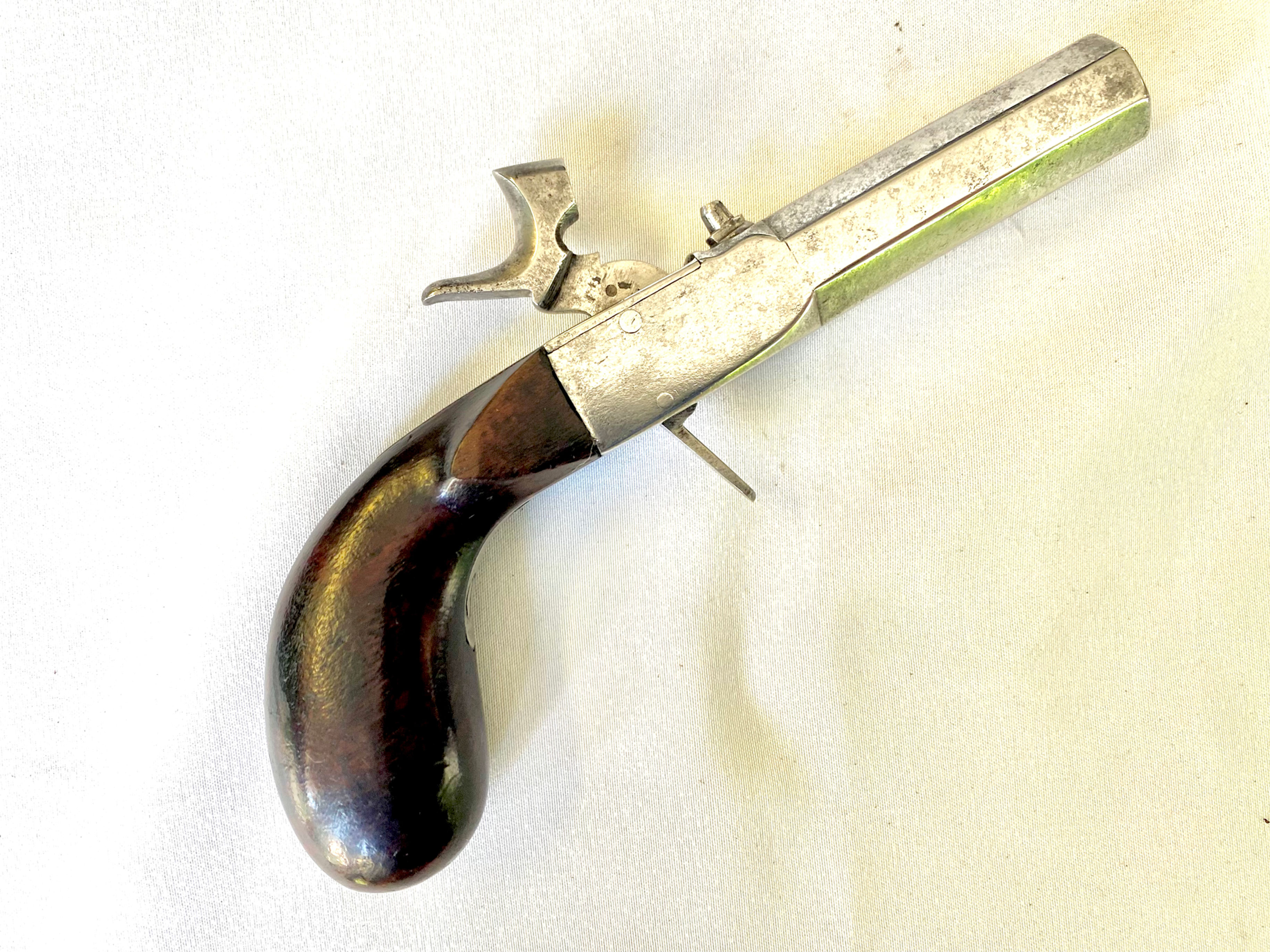 Authentic small French pocket pistol, 19th century