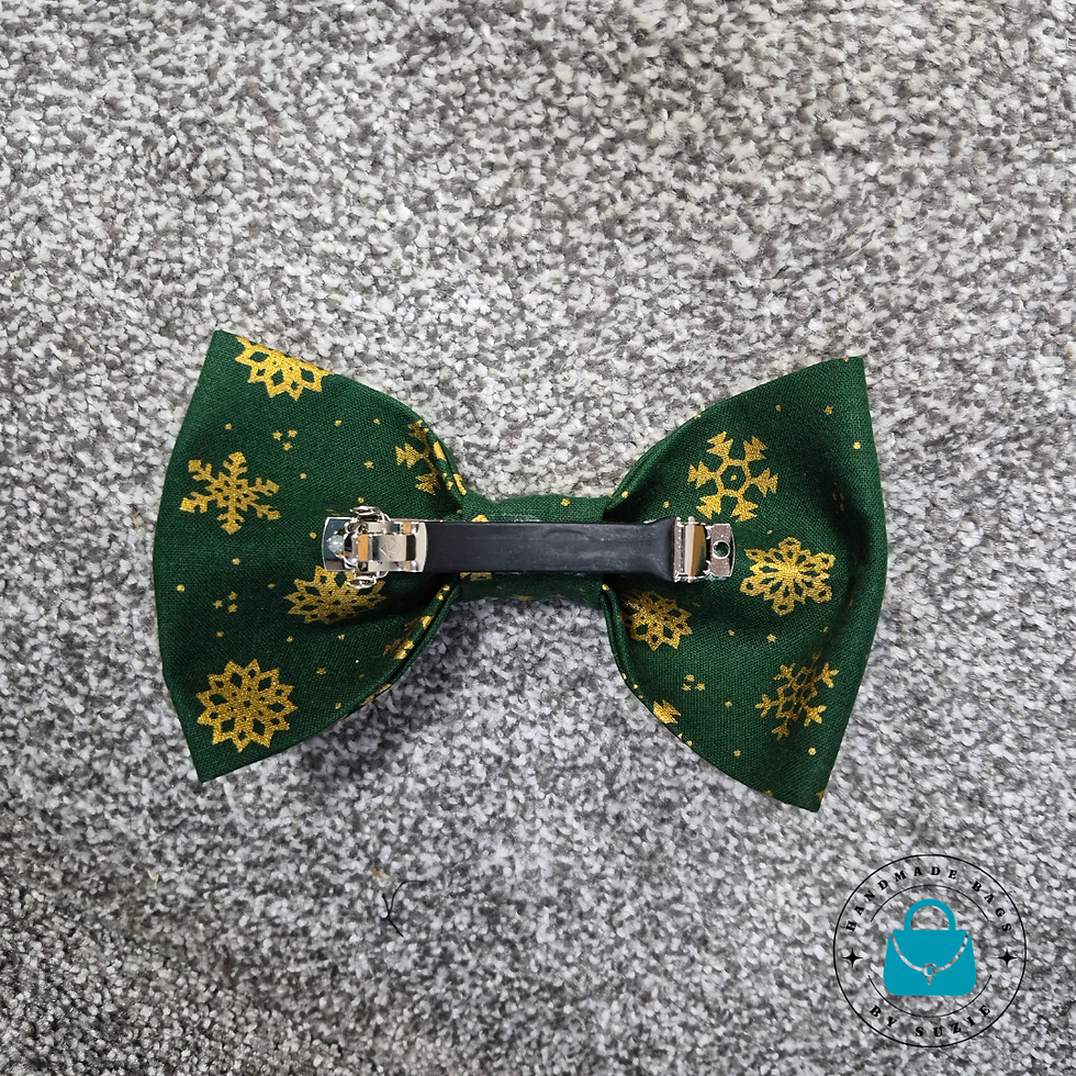 Thumbnail: Handmade Green Bow Hairclip with Gold Snowflakes - Back