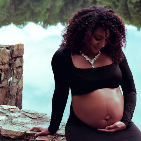 Lakeside Maternity Portraits
