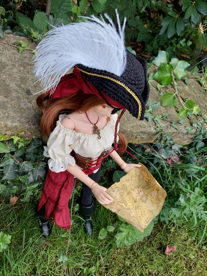 Thumbnail: Crochet pattern for a Smartdoll Pirate hat