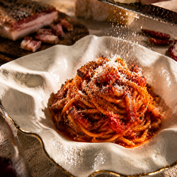 Spaghetti No. 3 del Sole Rosse. Kirschtomatensugo mit Basilikum. 