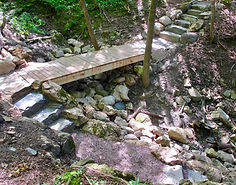 Thrust fault trail intersection.jpeg