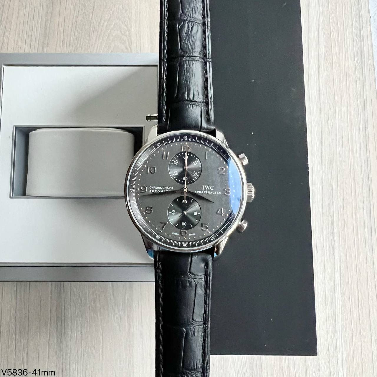 IWC PORTUGUESE PRATA CINZA COURO 41MM