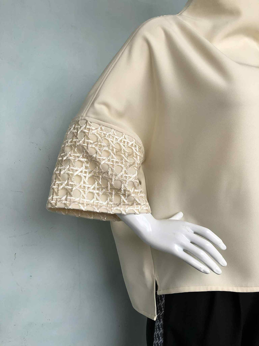 Thumbnail: Roxy Elegant twill with Solihiya Beige-Free Size