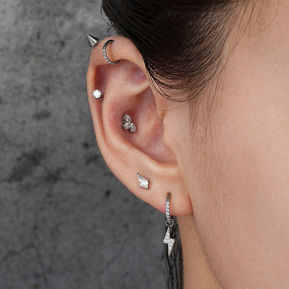 Miniaturbild: Tradescantia - Titan Gold Edelstein Labret Piercing