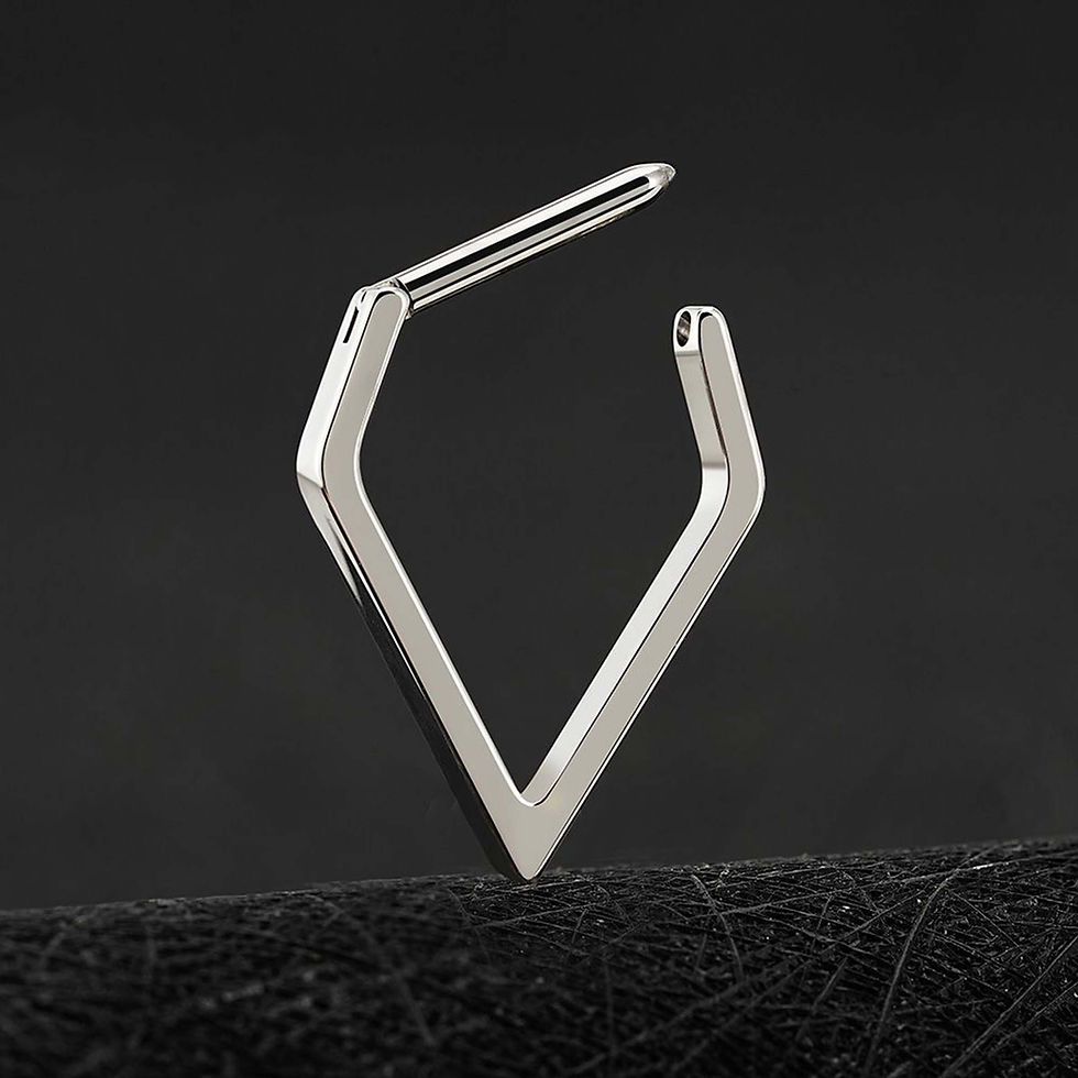 Miniaturbild: Rhombus - Gold Titan Septum Daith Ring Piercing