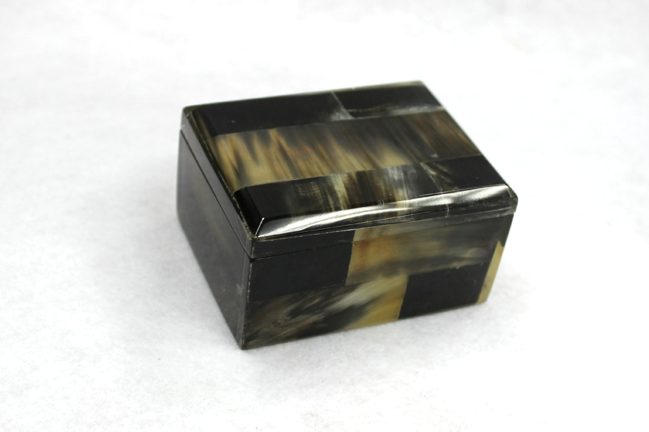 CAJA CUERNO VACA PEQUEÑA CV36