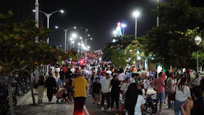 El Gran Malecón de Barranquilla durante el pasado mes de diciembre registró cifras récord por la masiva asistencia de más de 1.2 millones de visitantes entre turistas y locales que disfrutaron de sus más de 5 kilómetros de espacios públicos, gastronomía, deporte y sus monumentos en homenaje a Shakira y Sofía Vergara.