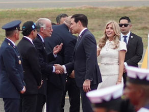 En medio de la llegada del secretario de Estado de Estados Unidos, Marco Rubio, este martes 8 de septiembre, a la ciudad de Barranquilla, el gobernador del Atlántico Eduardo Verano, aprovechó para promover una solicitud que examine la reapertura de la Agencia Consular americana en la ciudad.