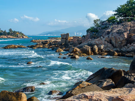 A través de un comunicado Parque Nacionales Naturales de Colombia anunció el cierre temporal del Parque Tayrona del 1 al 15 de junio de 2026, la medida forma parte de la estrategia “Respira Tayrona”, un llamado conjunto a la ciudadanía para comprender el valor del respeto, el silencio y la pedagogía territorial que los pueblos originarios practican para la conservación del ecosistema, este plan se realiza tres veces al año en los meses de febrero, junio, y entre octubre y noviembre.