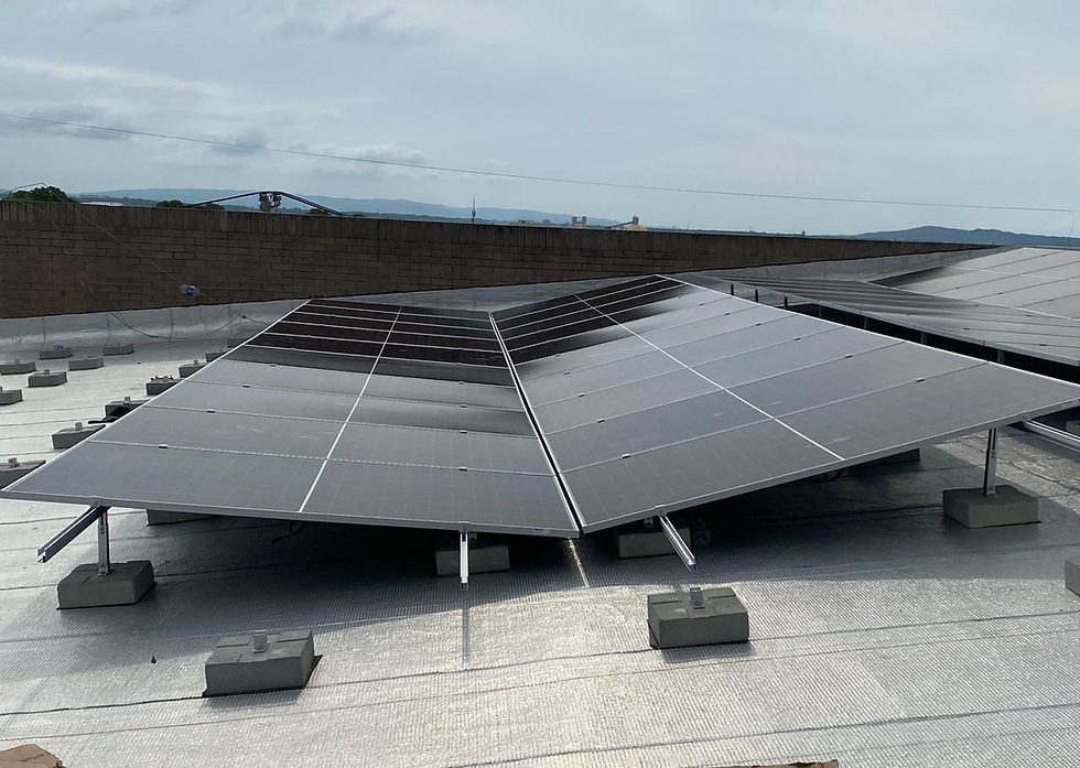 Inician las obras de lo que sería la primera Comunidad Energética en Barranquilla, el anuncio lo hizo este lunes, el alcalde Alejandro Char, a través de su cuenta de X, dando a conocer que este proyecto abastecerá energía renovable al barrio Las Gardenias y sectores aledaños.
