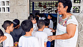 Si hay algo que caracteriza a la profesora Angely Luz Escobar García, del Instituto Educativo Alberto Pumarejo en el municipio de Malambo, es la manera dinámica de enseñarle a sus estudiantes a través de coreografías con ritmos tradicionales del Caribe colombiano.