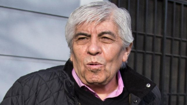 Moyano le pegó a la CGT por no pedir el bono de fin de año