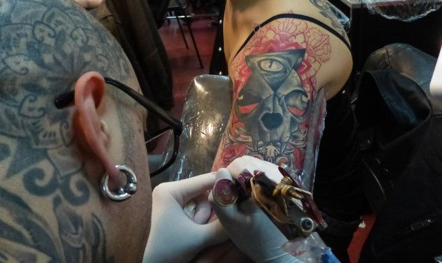 Alerta por infección en la piel luego de realizarse tatuajes