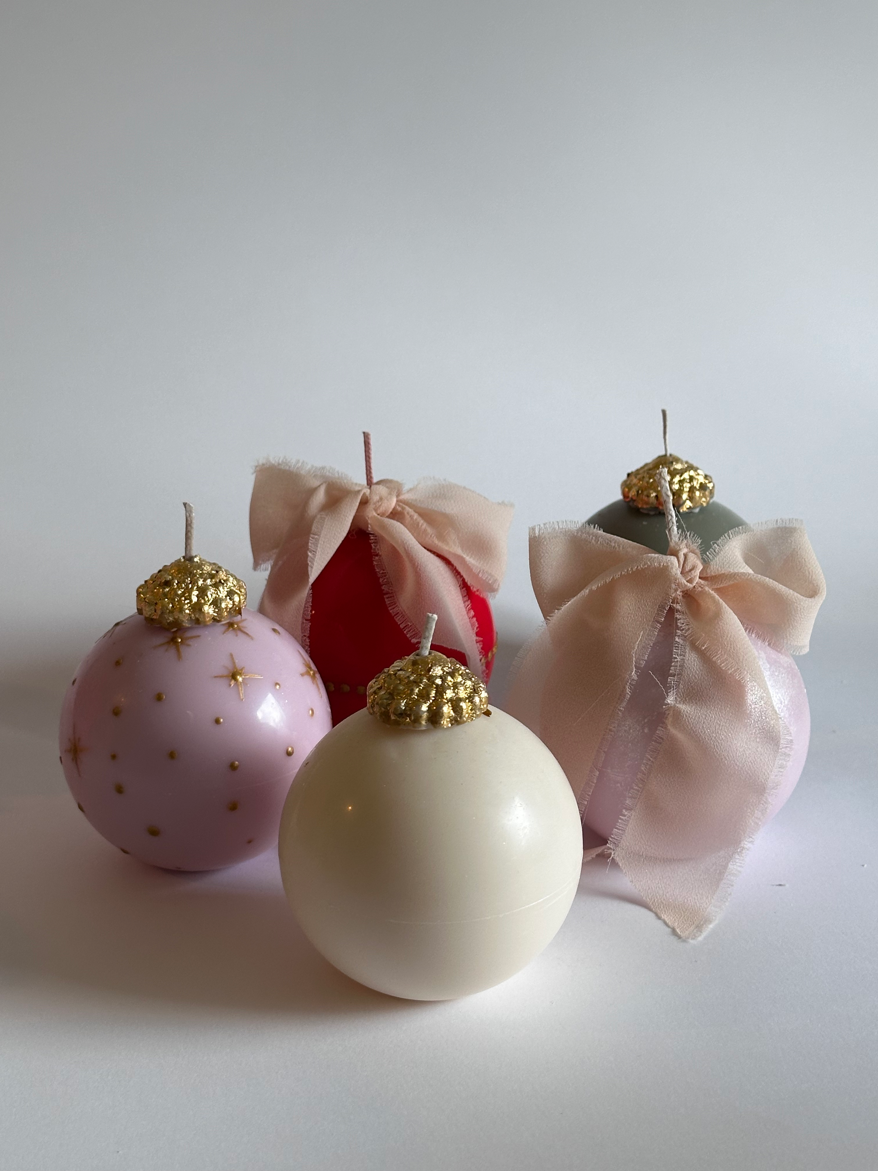 Svece Christmas ball