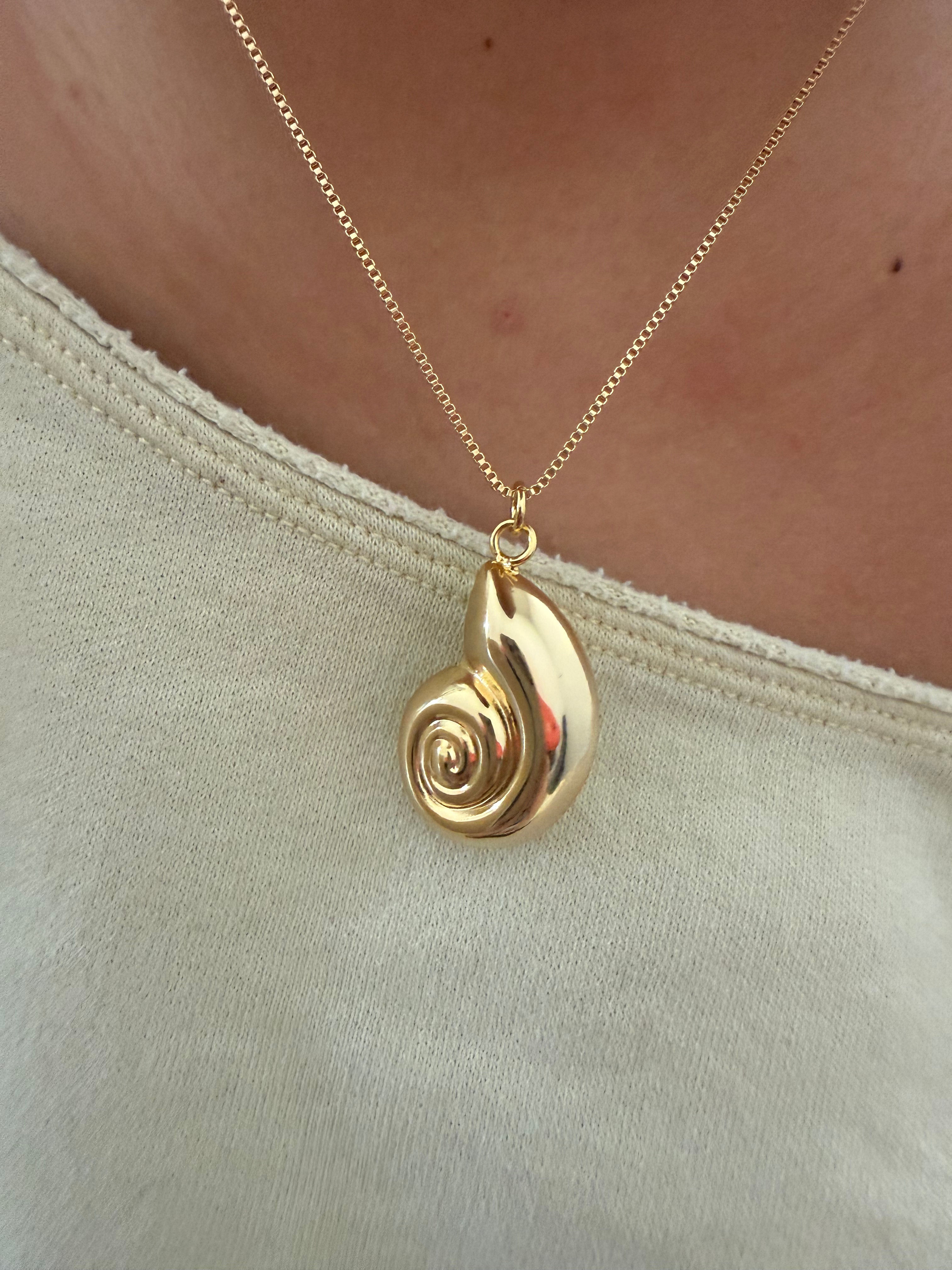 Everly Gold Shell Necklace