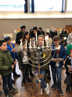 Cheder Chanukah 2017 10.jpeg